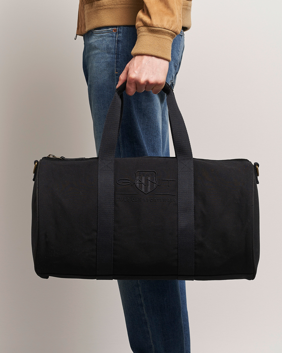 Men | Weekend Bags | GANT | Tonal Shield Duffle Bag Ebony Black