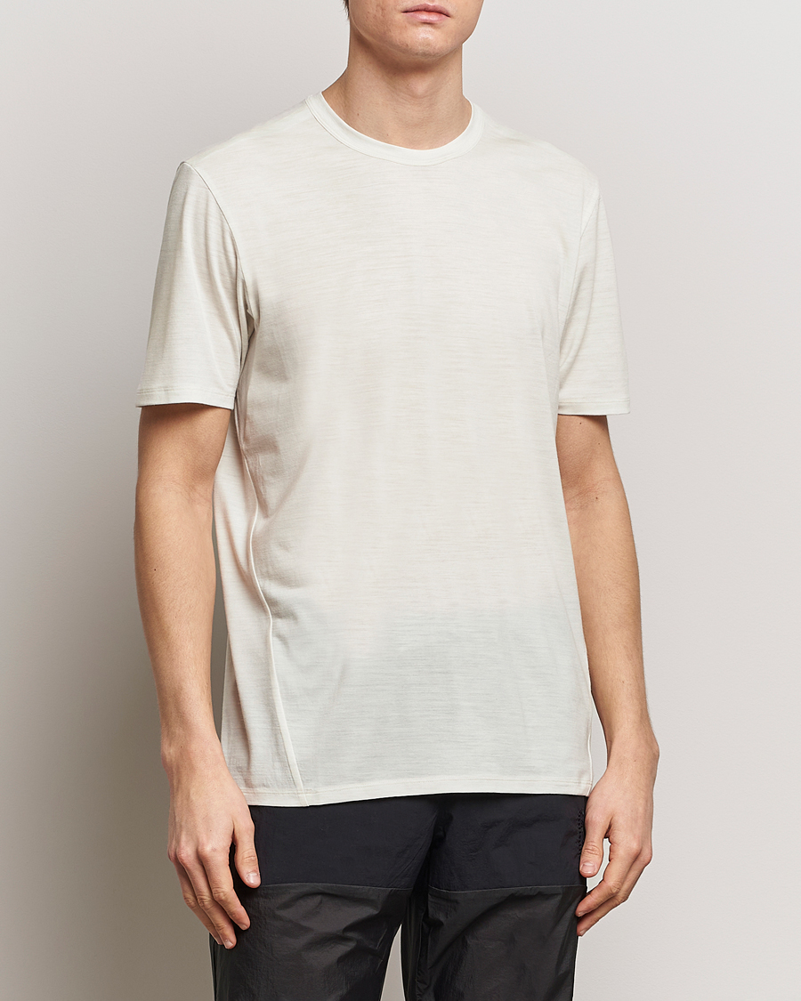 Herre |  | Arc'teryx Veilance | Frame Short Sleeve T-Shirt Oat Heather