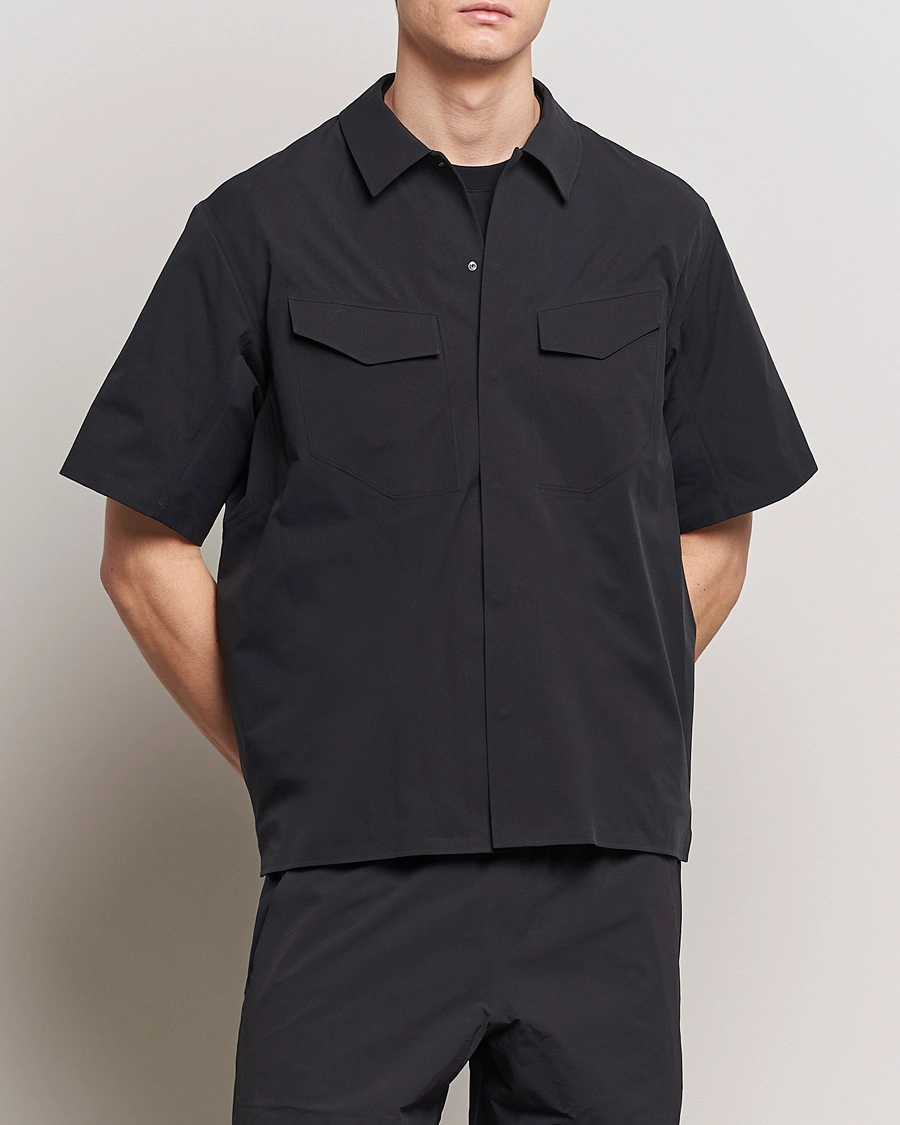 Herre | Casual | Arc\'teryx Veilance | Field Short Sleeve Shirt Black