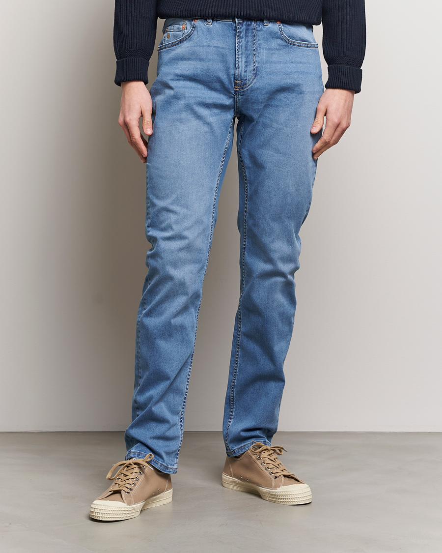Herre | Jeans | Morris | James Satin Jeans Light Blue