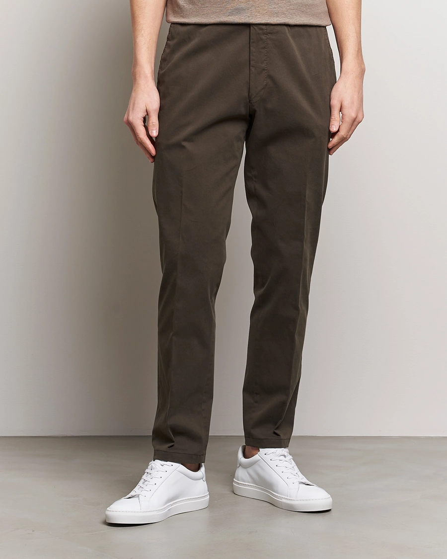 Herre | Business & Beyond | Oscar Jacobson | Denz Casual Cotton Trousers Olive