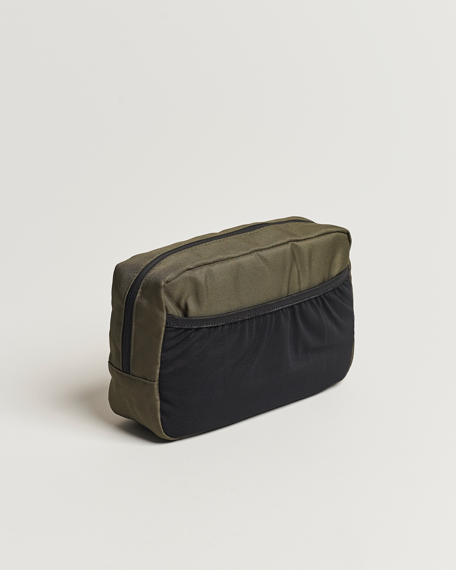 Herre | Tilbehør | Barbour Lifestyle | Arwin Washbag Olive