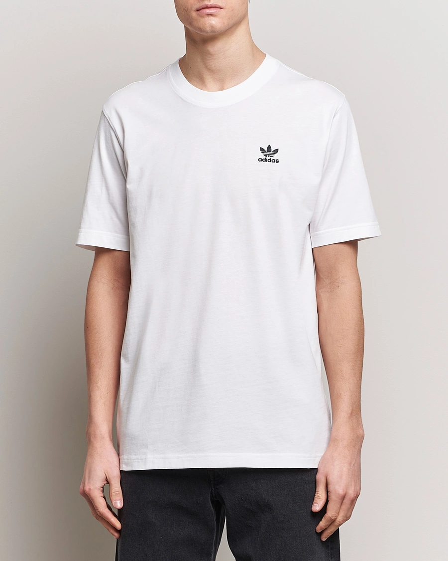 Herr | Vita t-shirts | adidas Originals | Essential Crew Neck T-Shirt White