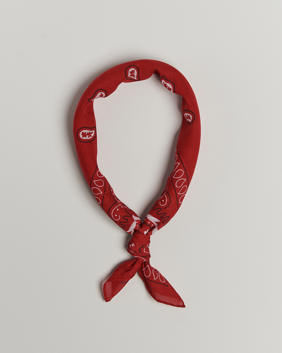 Herre | Amanda Christensen Cotton Voilé Printed Paisley Bandana Red | Amanda Christensen | Cotton Voilé Printed Paisley Bandana Red