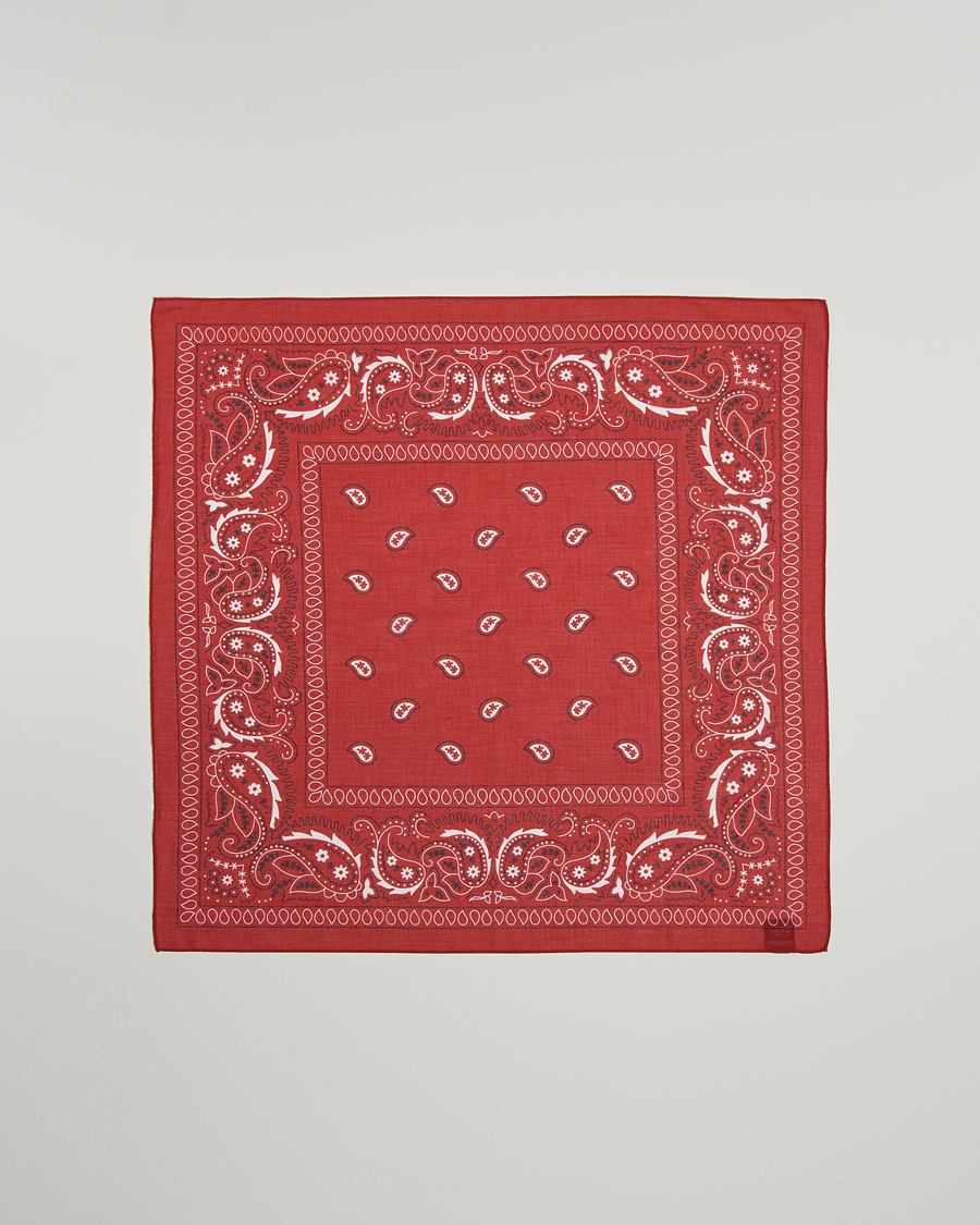 Herre | Amanda Christensen Cotton Voilé Printed Paisley Bandana Red | Amanda Christensen | Cotton Voilé Printed Paisley Bandana Red