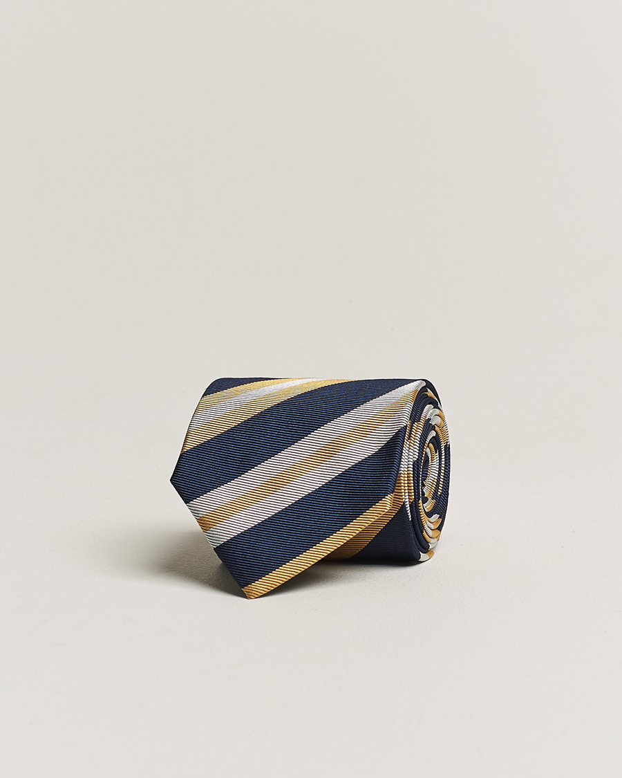 Herre | Amanda Christensen Silk Club Striped 8cm Tie Navy/Yellow | Amanda Christensen | Silk Club Striped 8cm Tie Navy/Yellow