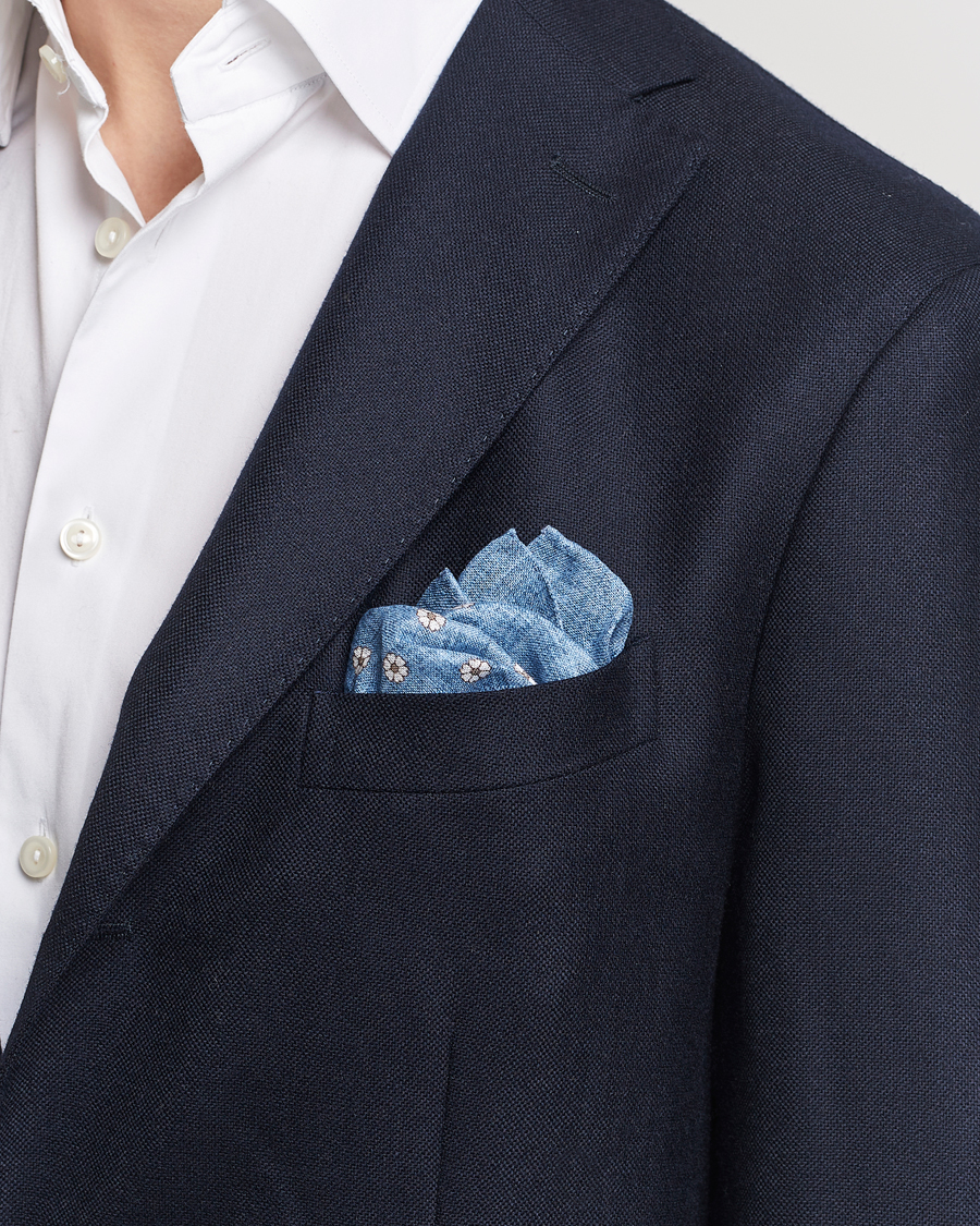 Herr |  | Amanda Christensen | Linen Printed Flower Pocket Square Blue