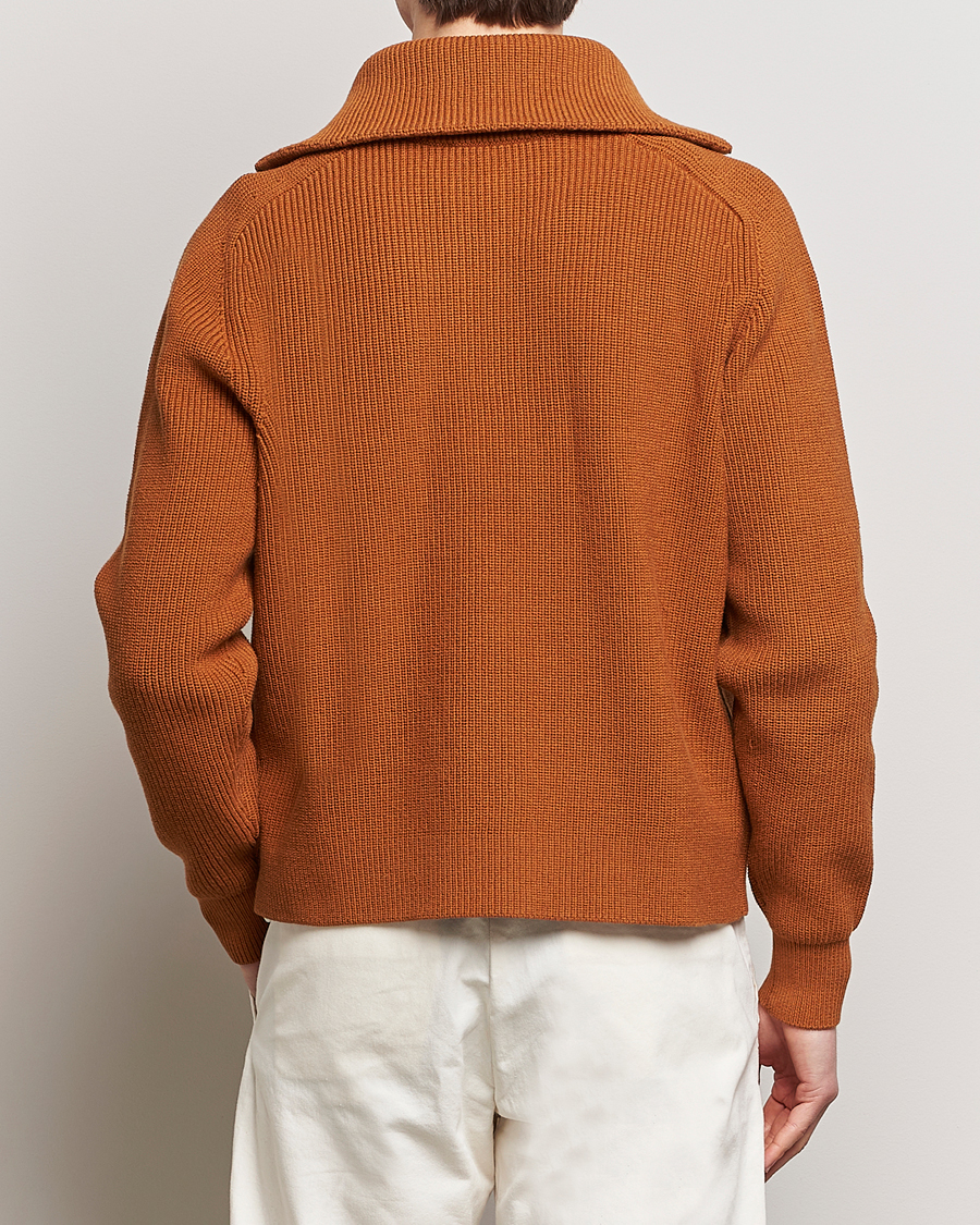 Herre | Trøjer | Maison Kitsuné | Tonal Fox Head Ribbed Half Zip Tobacco