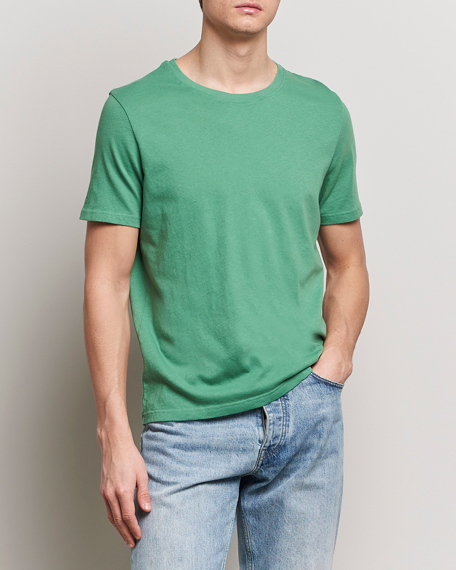 Herre | Tøj | Merz b. Schwanen | Organic Cotton Washed Crew Neck T-Shirt Grass Green