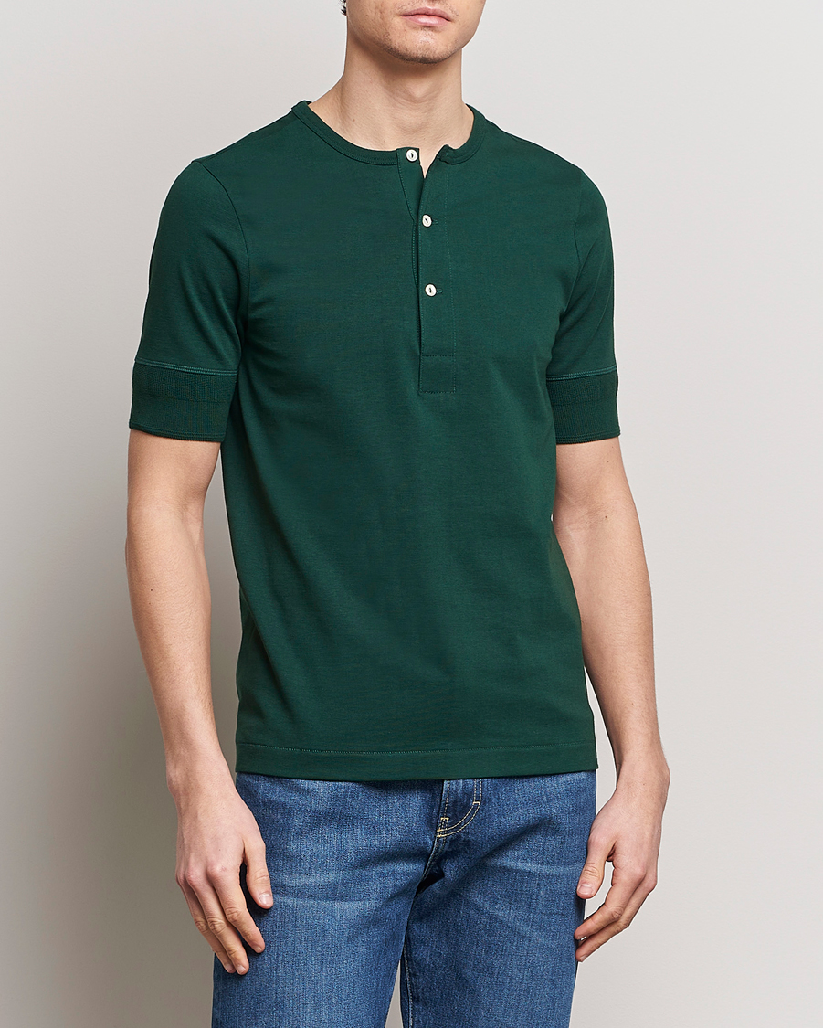 Herre | Kortærmede t-shirts | Merz b. Schwanen | Short Sleeve Organic Cotton Henley Classic Green