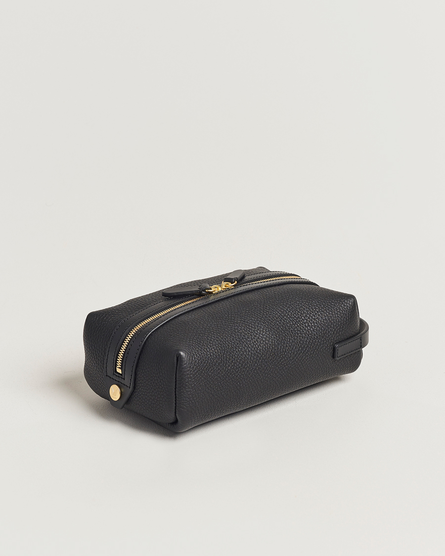 Herr | Necessärer | Mismo | Groom Pebbled Leather Washbag Black