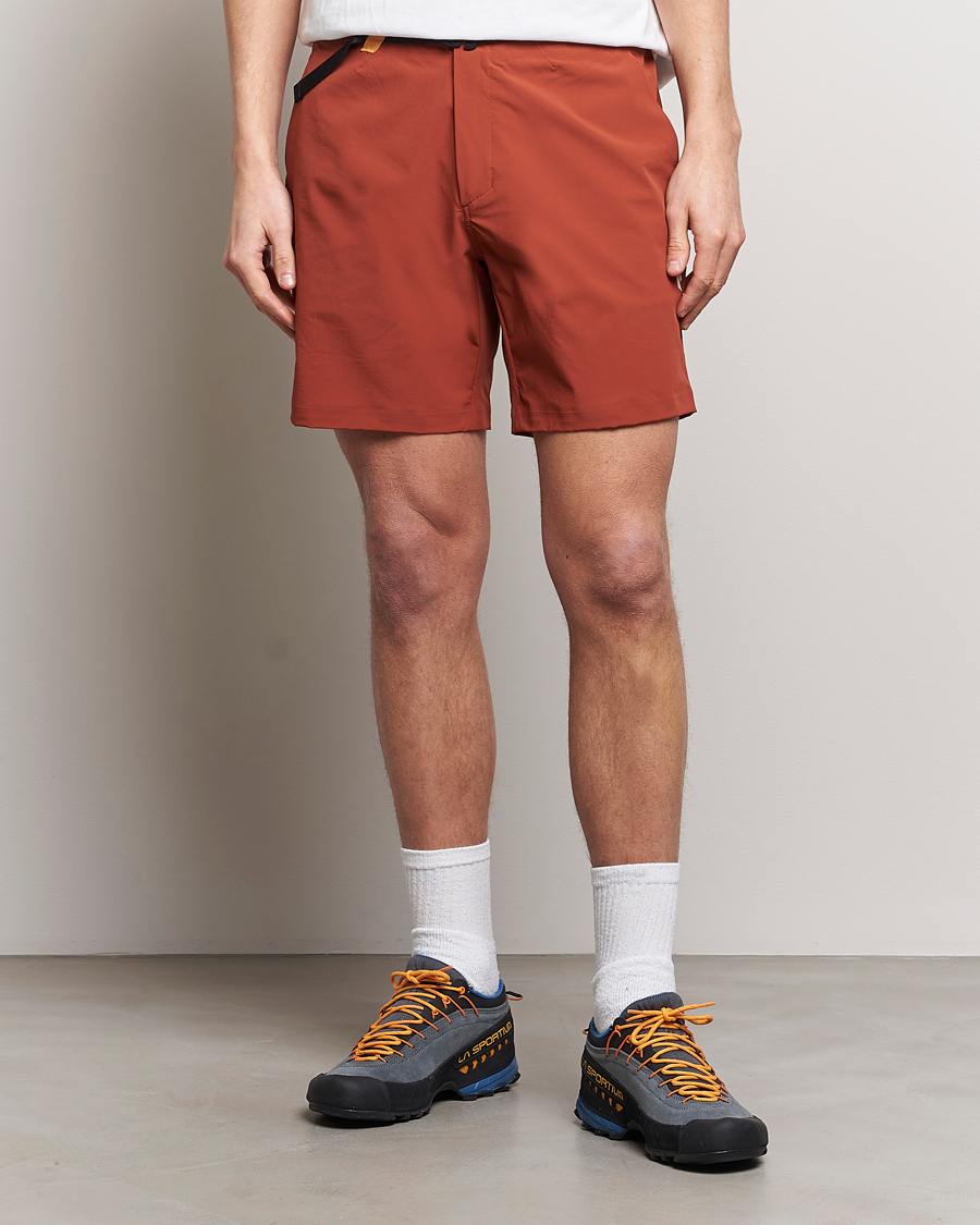 Herre | Klær | Peak Performance | Vislight Light Shorts Spiced