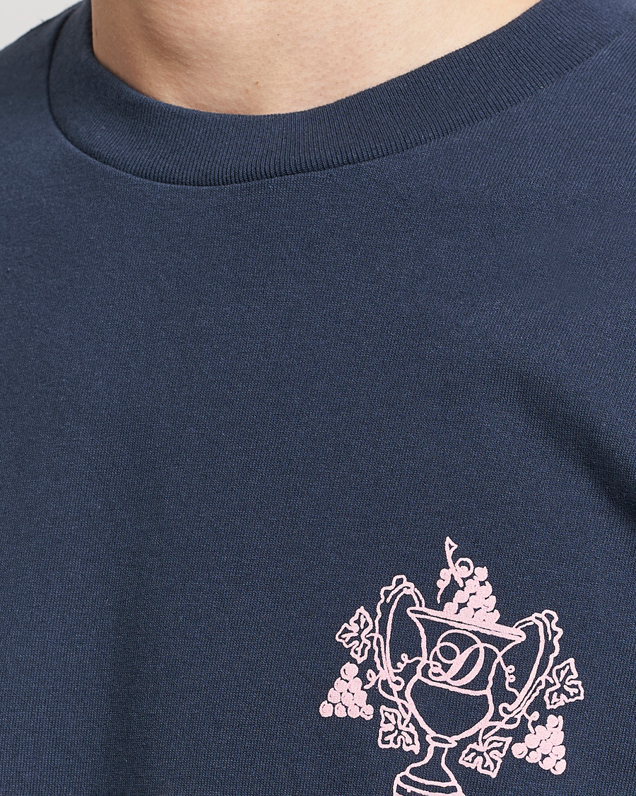 Herre | T-Shirts | Drôle de Monsieur | Blason Embroidered T-Shirt Midnight Blue
