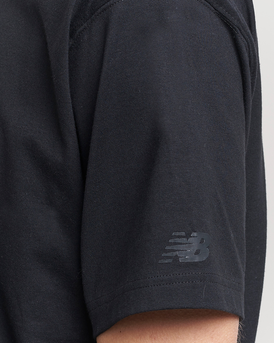 Herre | T-Shirts | New Balance | Shifted Graphic T-Shirt Black
