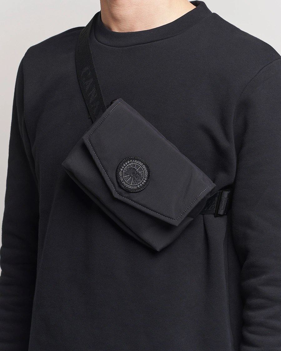 Men |  | Canada Goose | Mini Waistpack Black