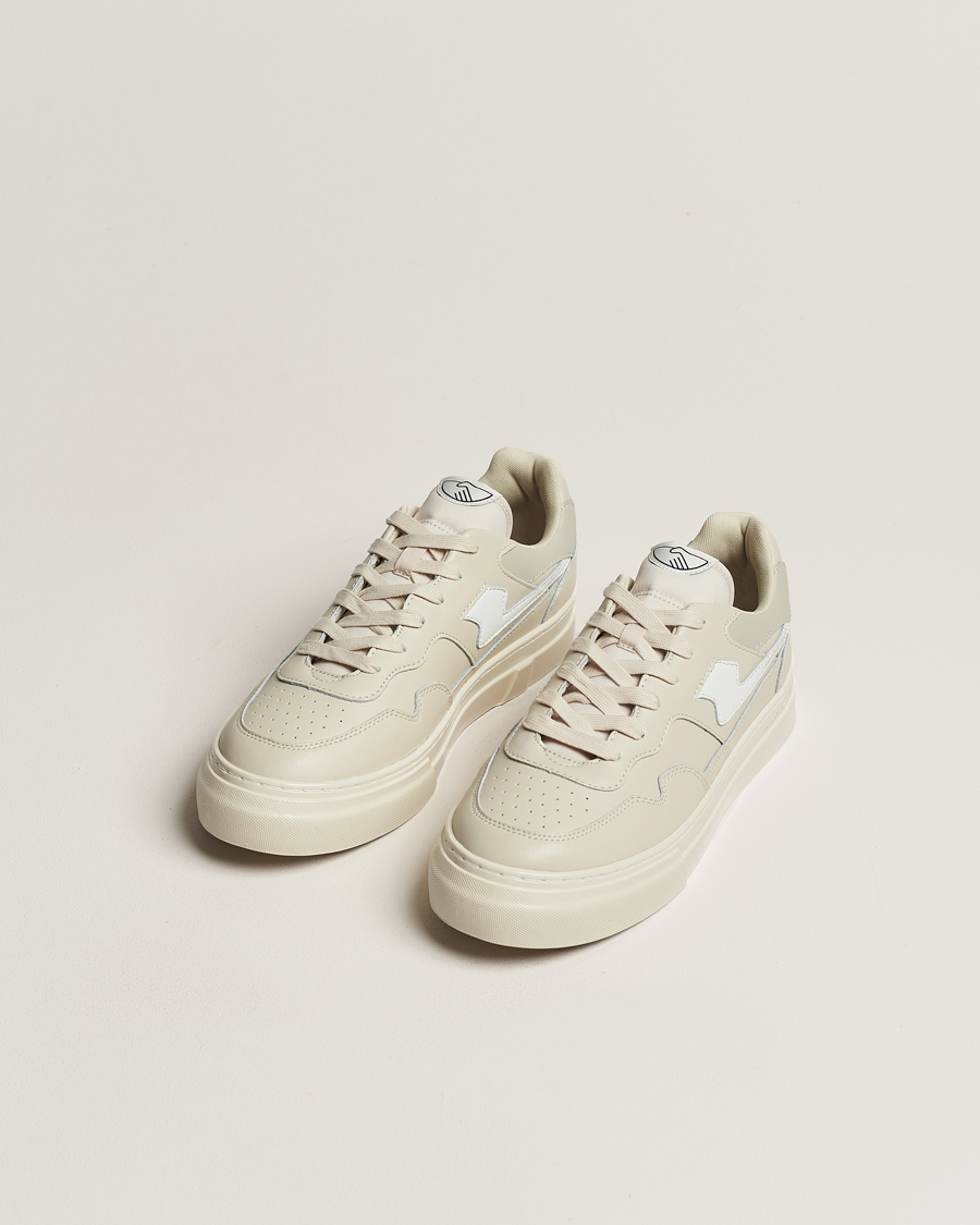 Herr | Skor | Stepney Workers Club | Pearl S-Strike Leather Sneaker Ecru/White