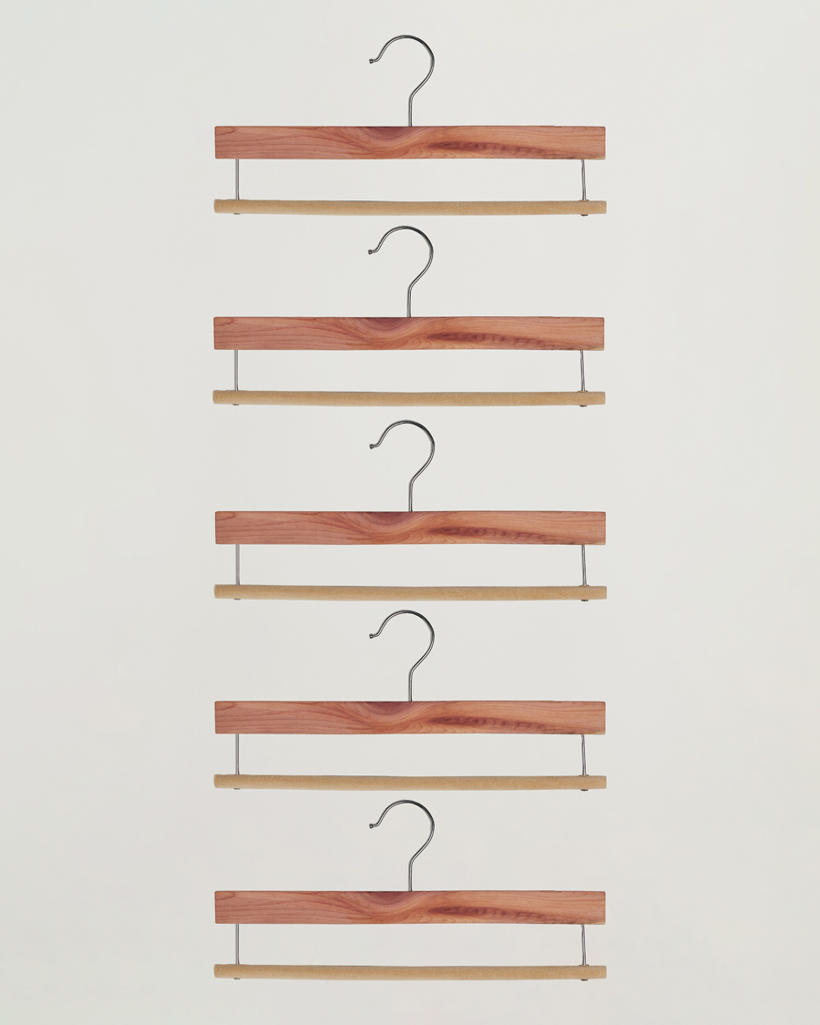 Herre | Eksklusivt for Care of Carl | Care with Carl | 5-Pack Cedar Wood Trouser Hangers