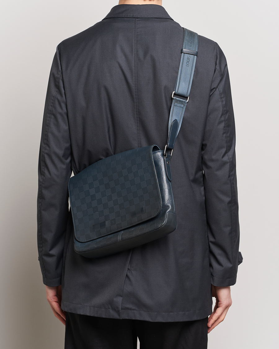 Herre | Tilbehør | Louis Vuitton Pre-Owned | District PM Messenger Bag Damier Infini 
