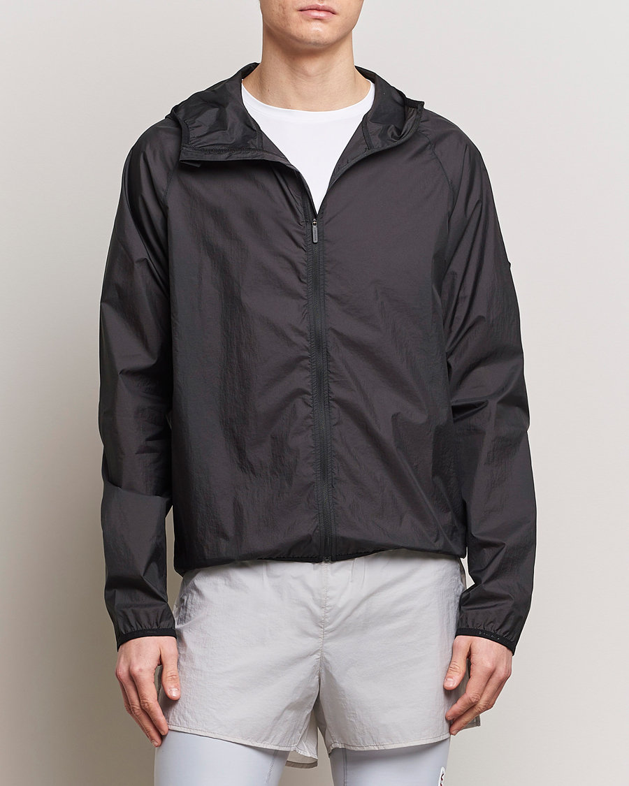 Herre | Outdoorjakker | District Vision | Ultralight Packable DWR Wind Jacket Black