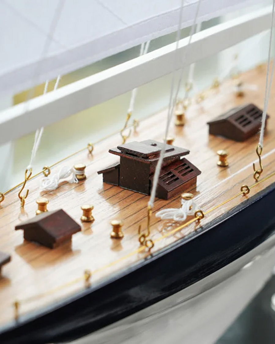 Herre | Dekoration | Authentic Models | J-Yacht Rainbow 1934 Black/White