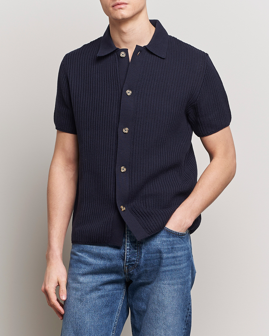 Herre | Nye produktbilleder | LES DEUX | Gustavo Knitted Shirt Dark Navy