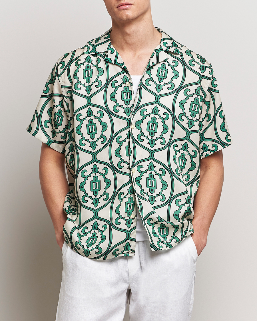 Herre | Skjorter | LES DEUX | Ornament Print Tencel Shirt Ivory/Green