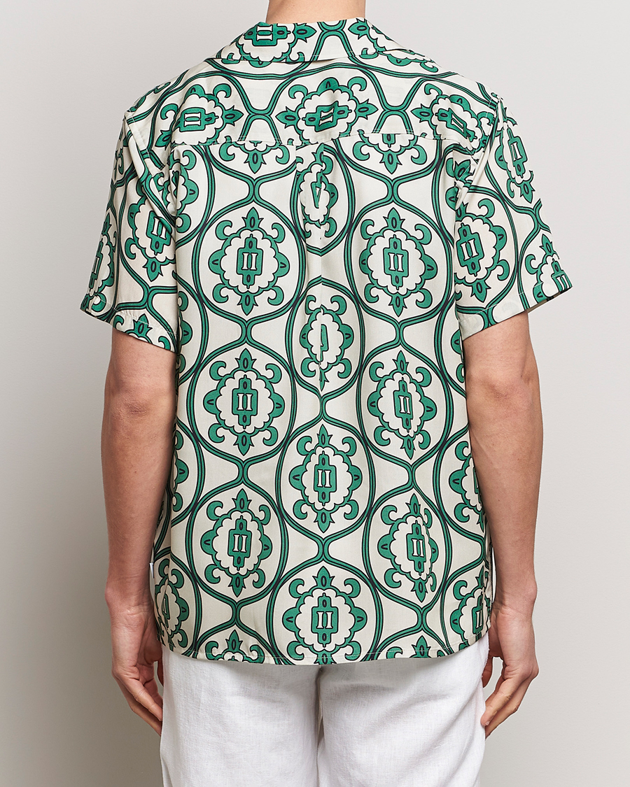 Herre | Skjorter | LES DEUX | Ornament Print Tencel Shirt Ivory/Green