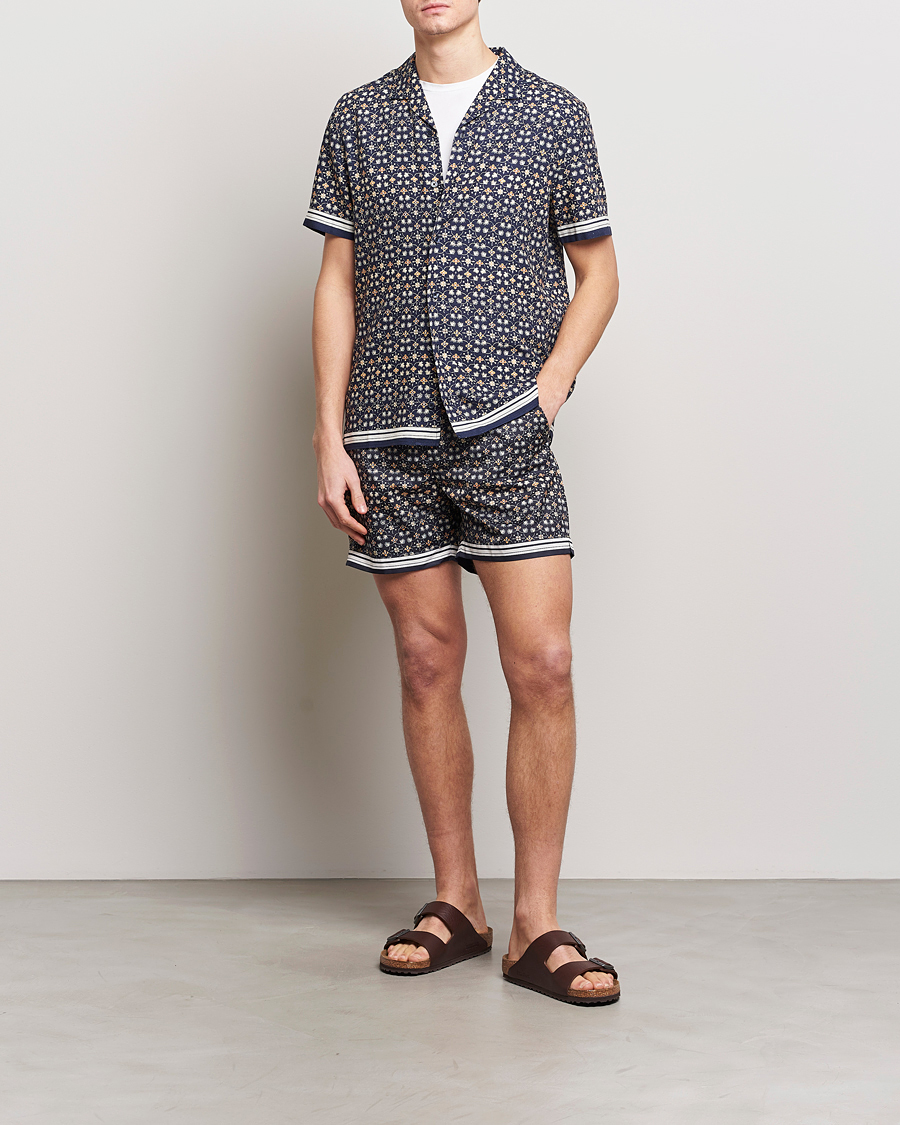 Herre | Badebukser | Orlebar Brown | Bulldog Fiore Printed Swim Shorts Night Iris