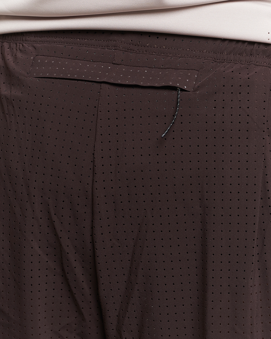 Herre | Shorts | Satisfy | Space-O 5 Inch Shorts Dark Mahogany