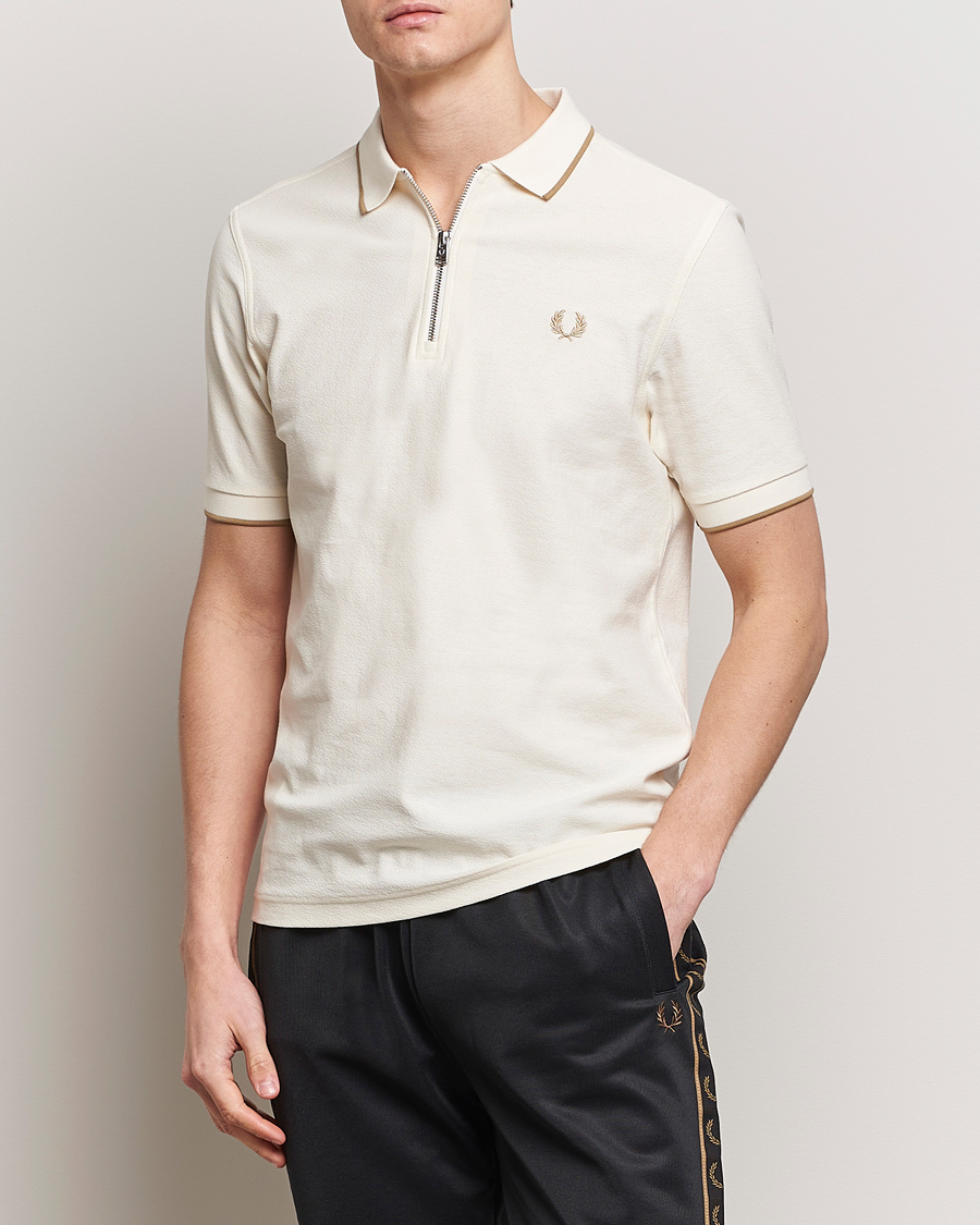 Herre | Best of British | Fred Perry | Crépe Half Zip Polo Ecru