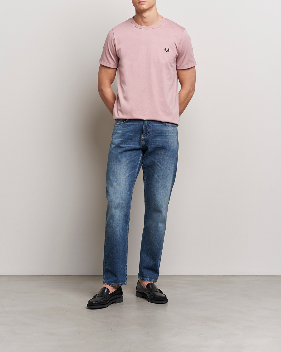 Herre | T-Shirts | Fred Perry | Ringer T-Shirt Dusty Rose Pink