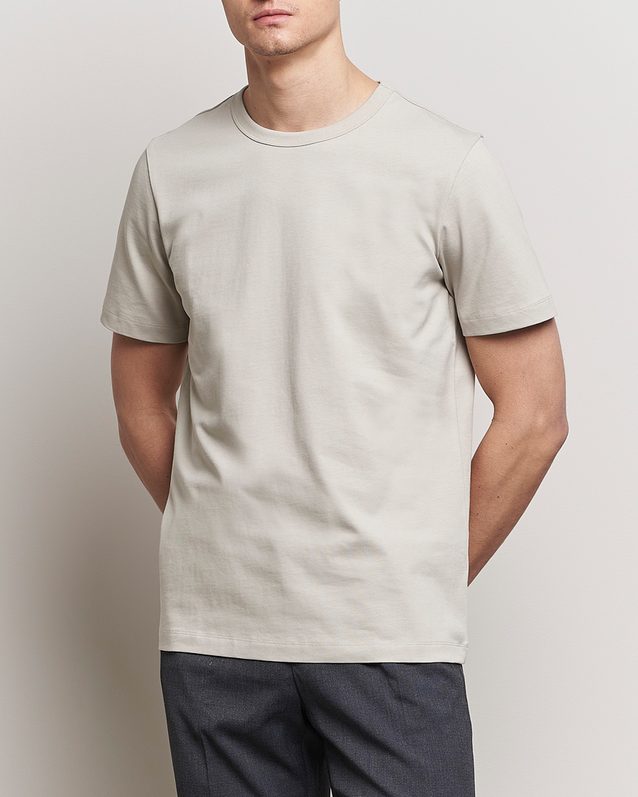 Herre | Business & Beyond | A Day's March | Heavy T-Shirt Dove