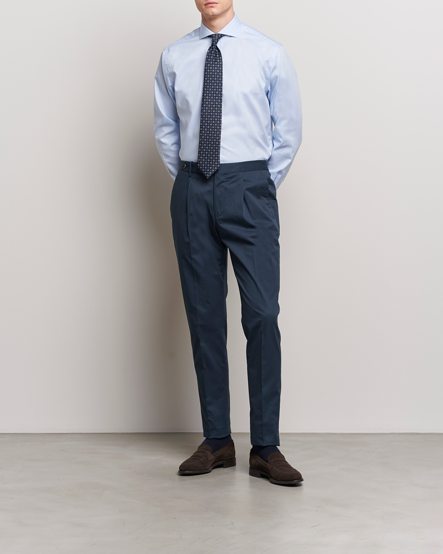 Men | Business Shirts | Oscar Jacobson | Reg Fit Cut Away Non Iron Twill Light Blue