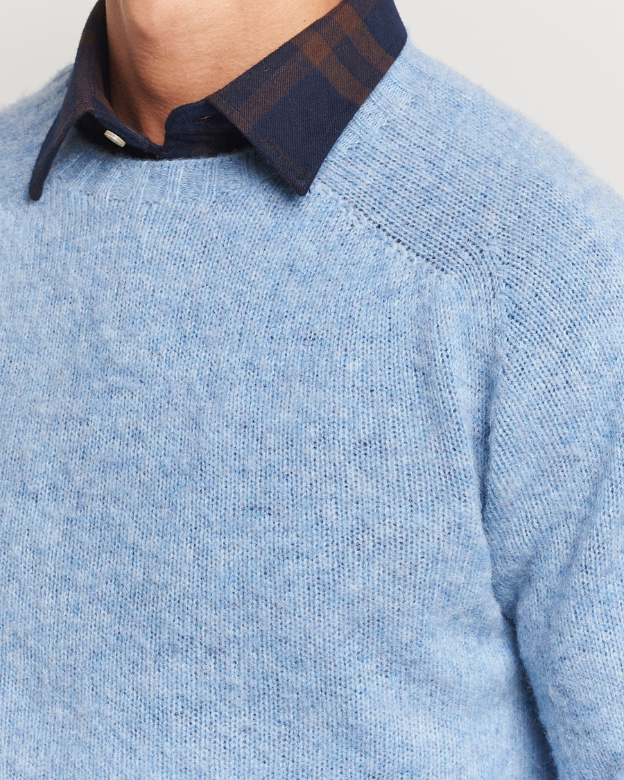 Herre | Trøjer | Harley Of Scotland | Brushed Supersoft Lambswool Crewneck Ice Sea