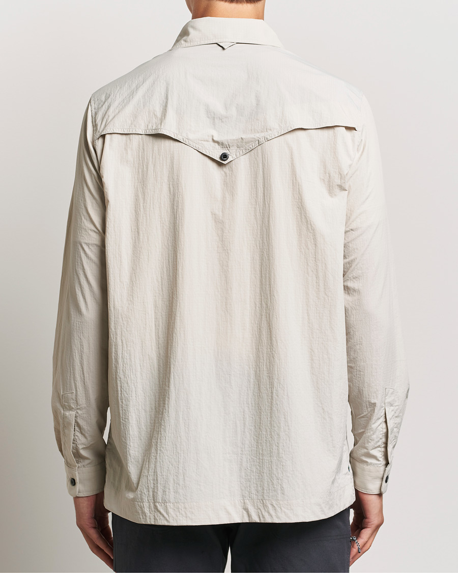 Herre | Skjorter | Klättermusen | Syn Lightweight Ripstop Shirt Silver Creme