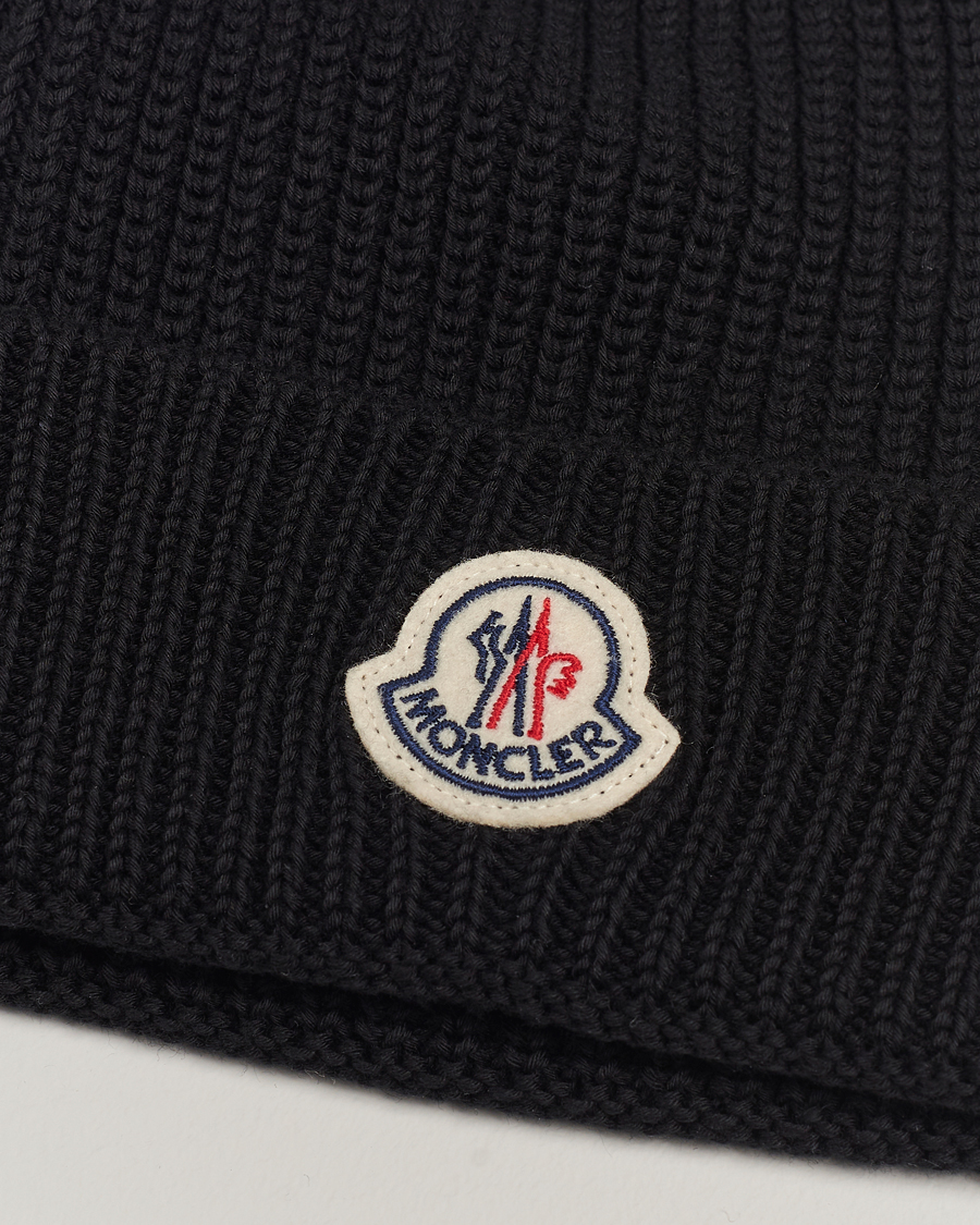 Herre | Moncler Logo Embossed Beanie Black | Moncler | Logo Embossed Beanie Black