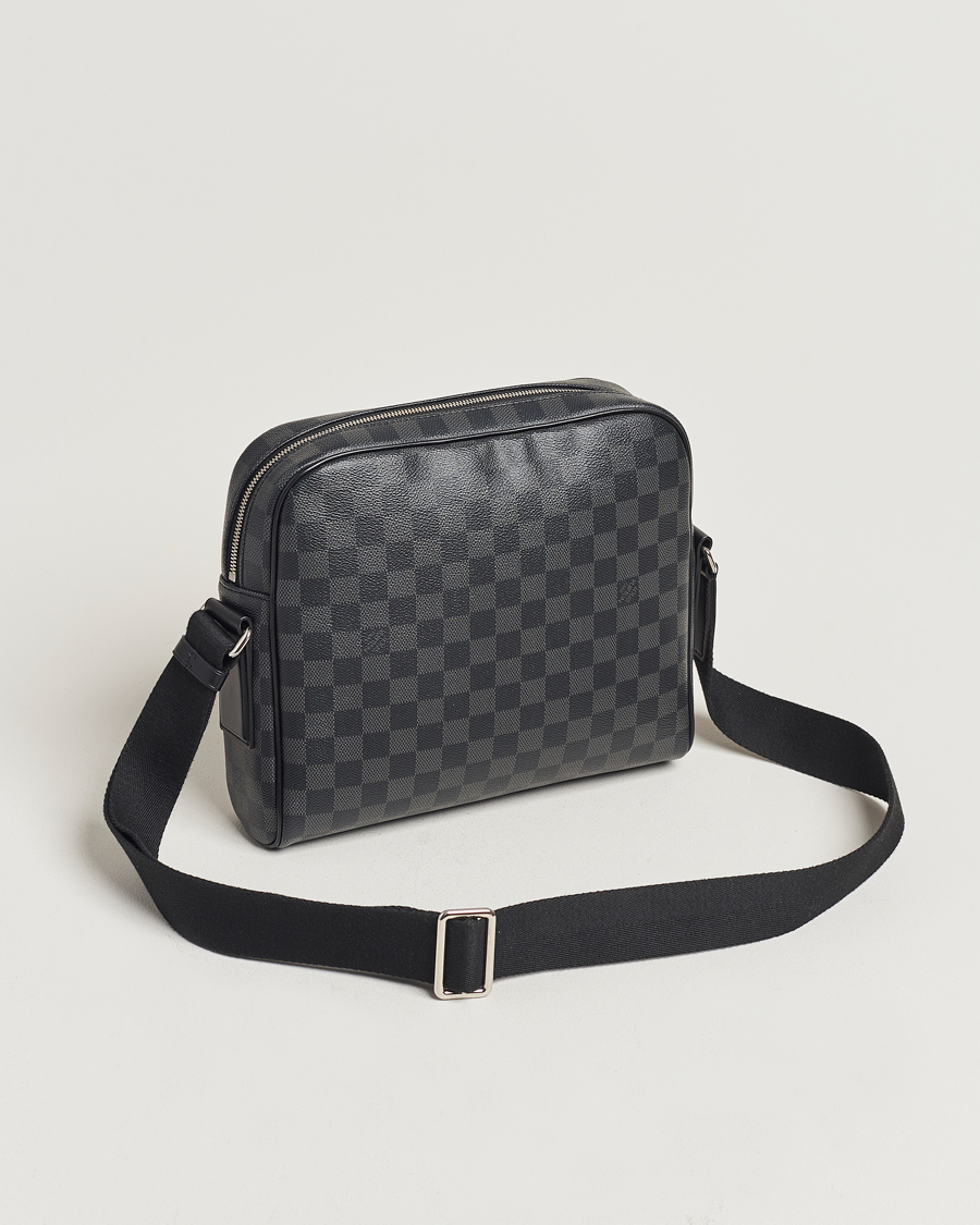 Herre | Louis Vuitton Pre-Owned Dayton Reporter MM Damier Graphite | Louis Vuitton Pre-Owned | Dayton Reporter MM Damier Graphite