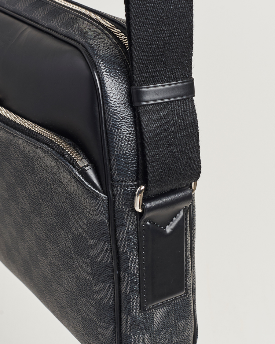 Herre | Louis Vuitton Pre-Owned Dayton Reporter MM Damier Graphite | Louis Vuitton Pre-Owned | Dayton Reporter MM Damier Graphite