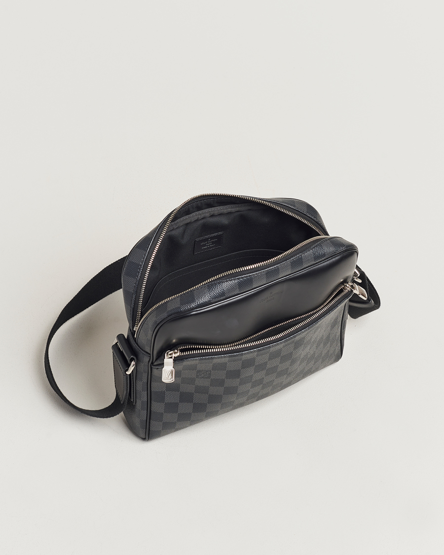 Herre | Louis Vuitton Pre-Owned Dayton Reporter MM Damier Graphite | Louis Vuitton Pre-Owned | Dayton Reporter MM Damier Graphite
