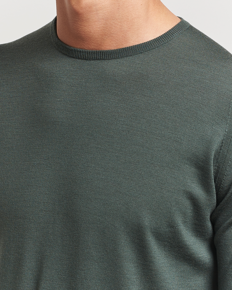 Herre | Trøjer | John Smedley | Lundy Extra Fine Merino Crew Neck Highland Green