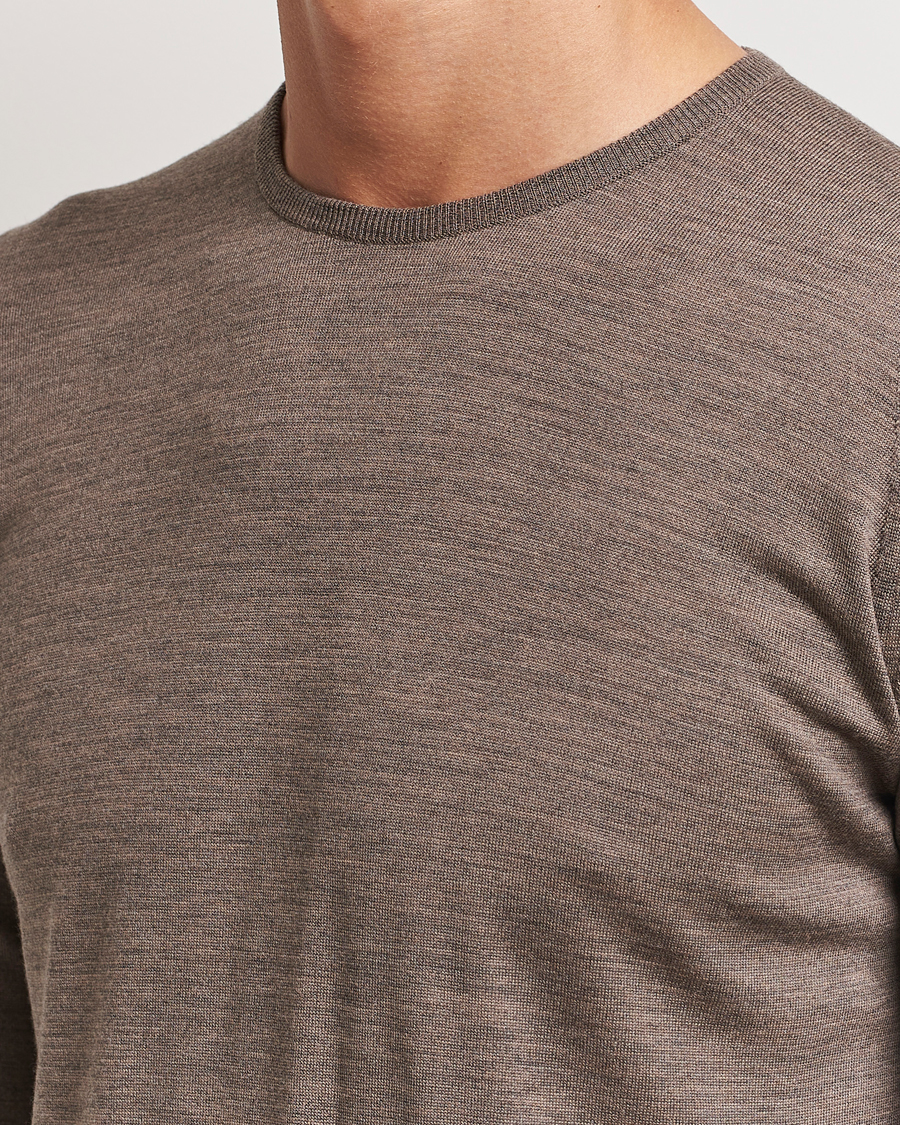 Herre | Trøjer | John Smedley | Lundy Extra Fine Merino Crew Neck Mushroom Brown