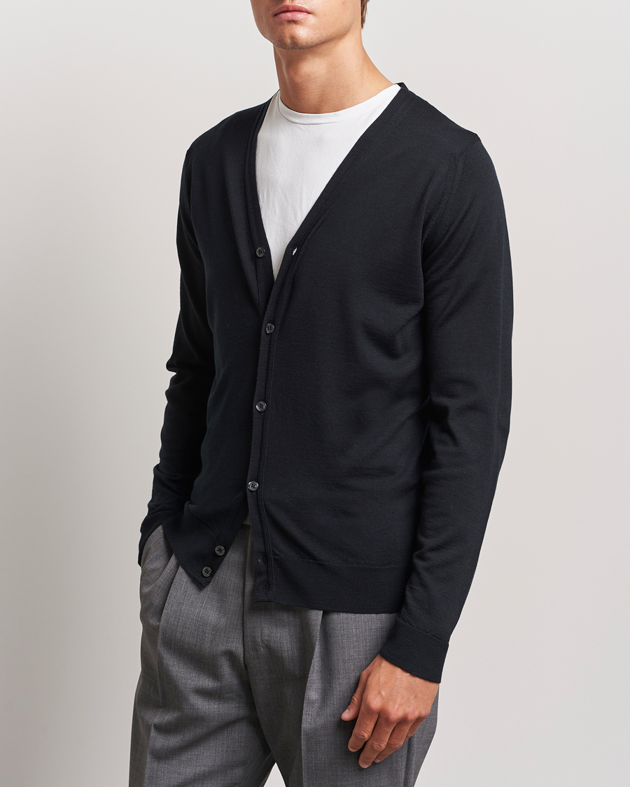 Herre | Trøjer | John Smedley | Petworth Extra Fine Merino Cardigan Black