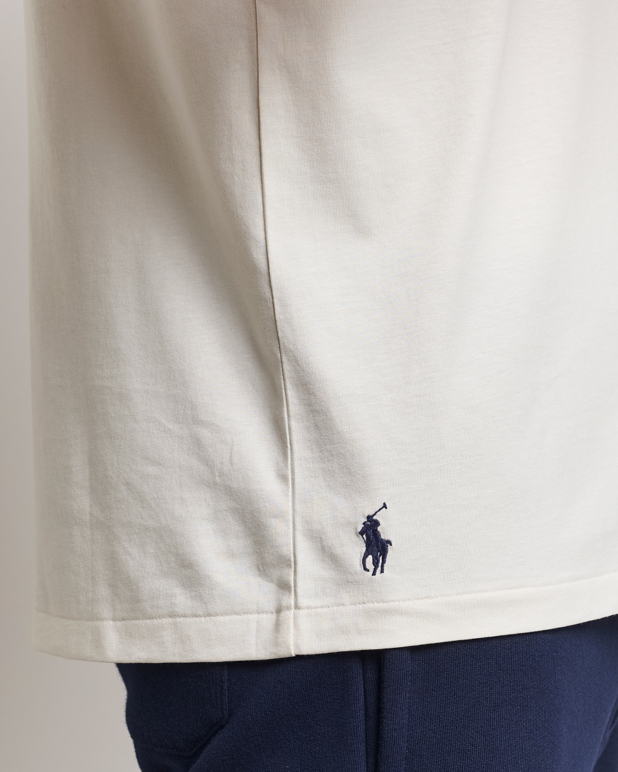 Herre | T-Shirts | Polo Ralph Lauren | RL Varsity Tee Antique Cream