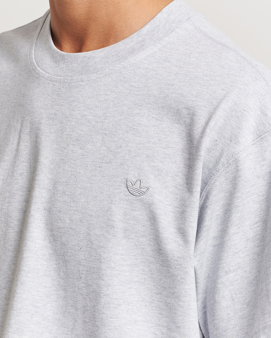 Herre | T-Shirts | adidas Originals | Essential Crew Neck T-Shirt Light Grey