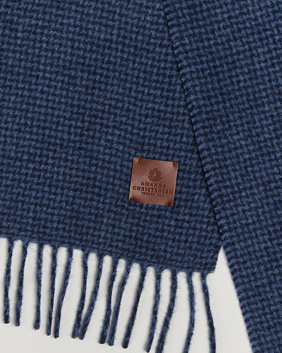 Herre | Amanda Christensen Merino Wool Dogtooth Scarf Navy | Amanda Christensen | Merino Wool Dogtooth Scarf Navy