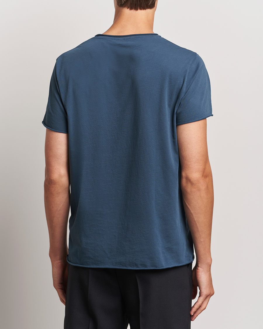 Herre | T-Shirts | Filippa K | Roll Neck Crew Neck T-Shirt Dawn Blue