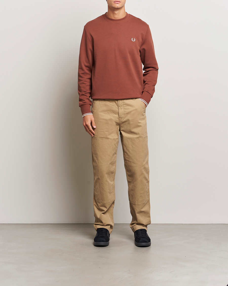 Herre | Trøjer | Fred Perry | Crew Neck Sweatshirt Whiskey Brown
