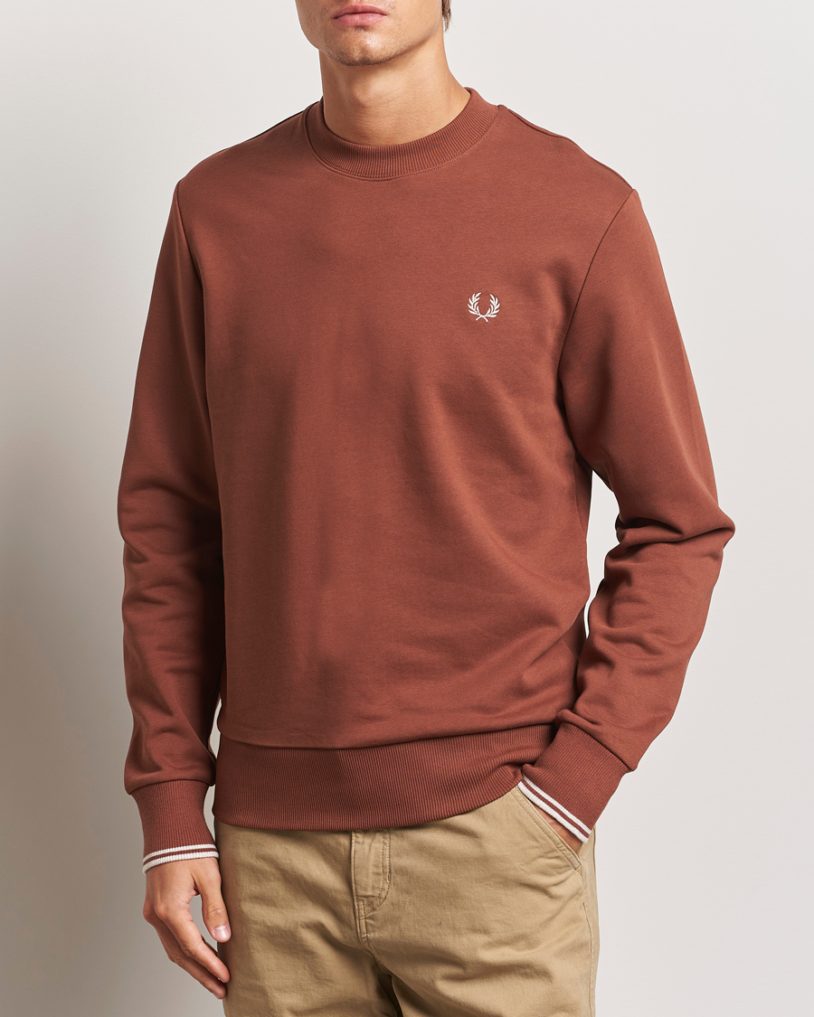 Herre | Trøjer | Fred Perry | Crew Neck Sweatshirt Whiskey Brown
