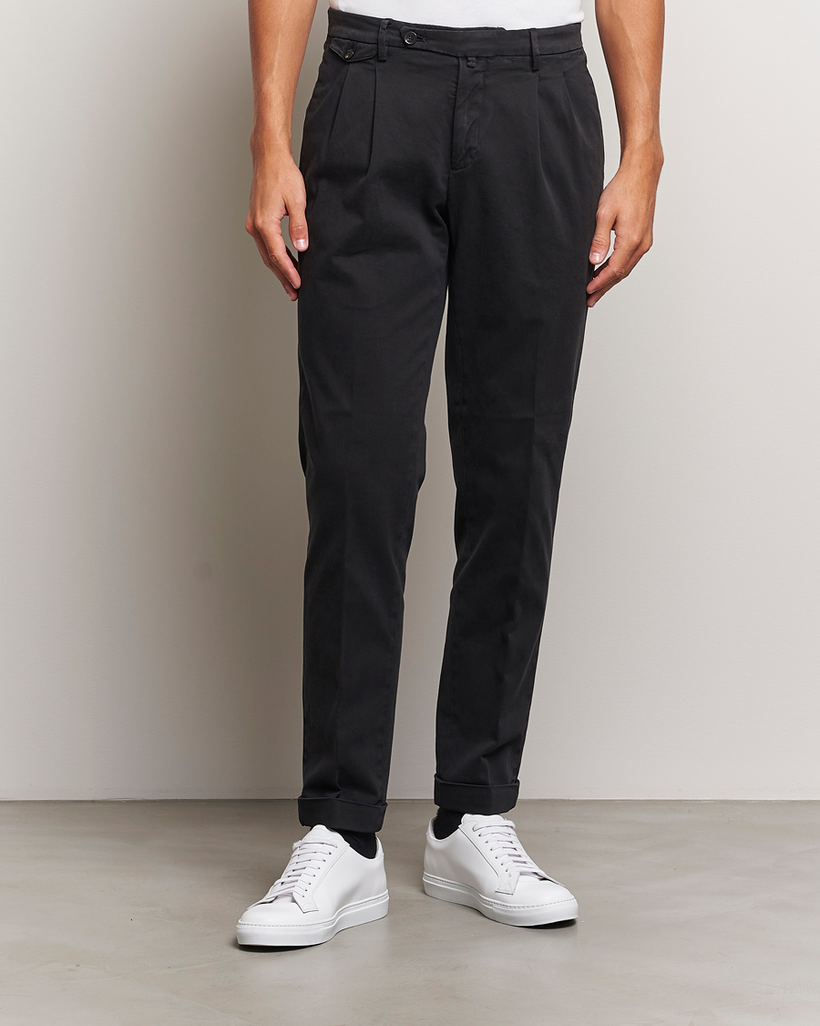 Herre | Bukser | Briglia 1949 | Easy Fit Pleated Cotton Stretch Chino Black