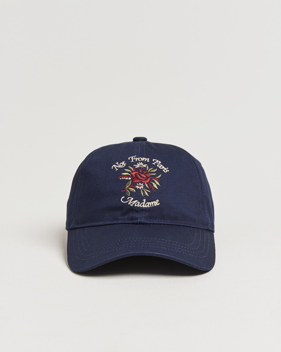 Herre | Drôle de Monsieur Flower Slogan Baseball Cap Dark Navy | Drôle de Monsieur | Flower Slogan Baseball Cap Dark Navy